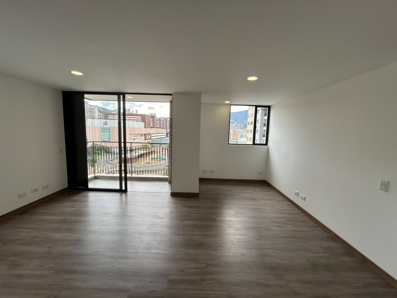 Imagen de Apartamento en arriendo en Antioquia, ENVIGADO, PRIMAVERA Imagen de Apartamento en arriendo en Antioquia, ENVIGADO, PRIMAVERA
