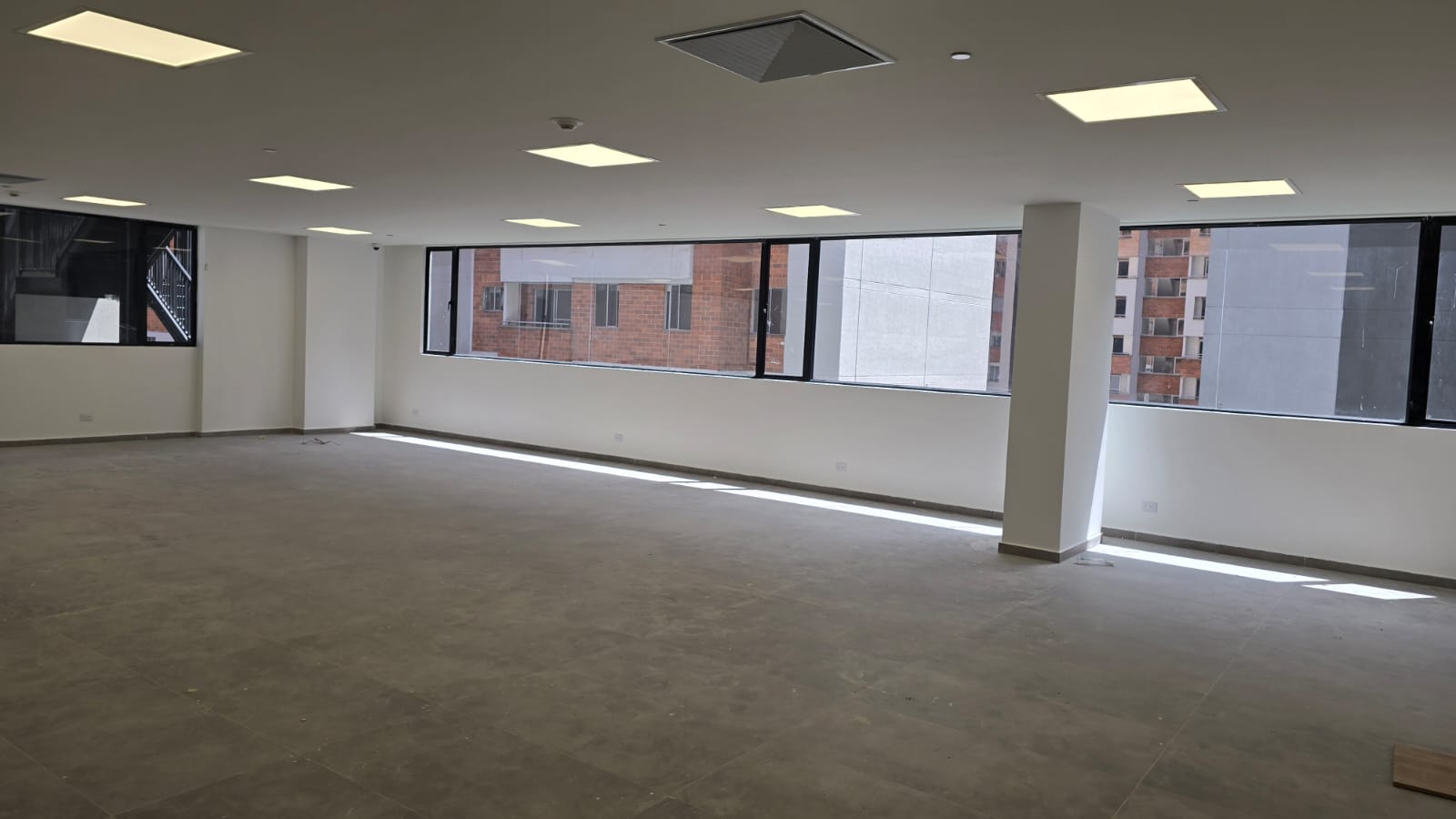 Imagen de Oficina en arriendo en Antioquia, MEDELLÍN, CIUDAD DEL RIO