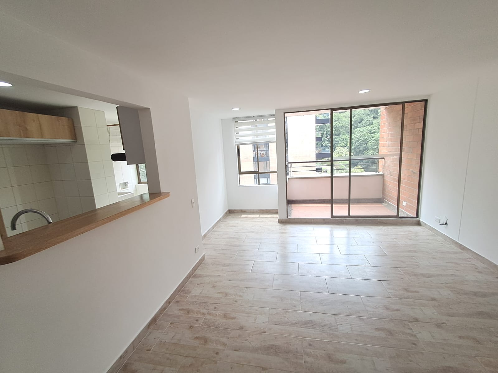 Imagen de Apartamento en arriendo en Antioquia, MEDELLÍN, CASTROPOL Imagen de Apartamento en arriendo en Antioquia, MEDELLÍN, CASTROPOL