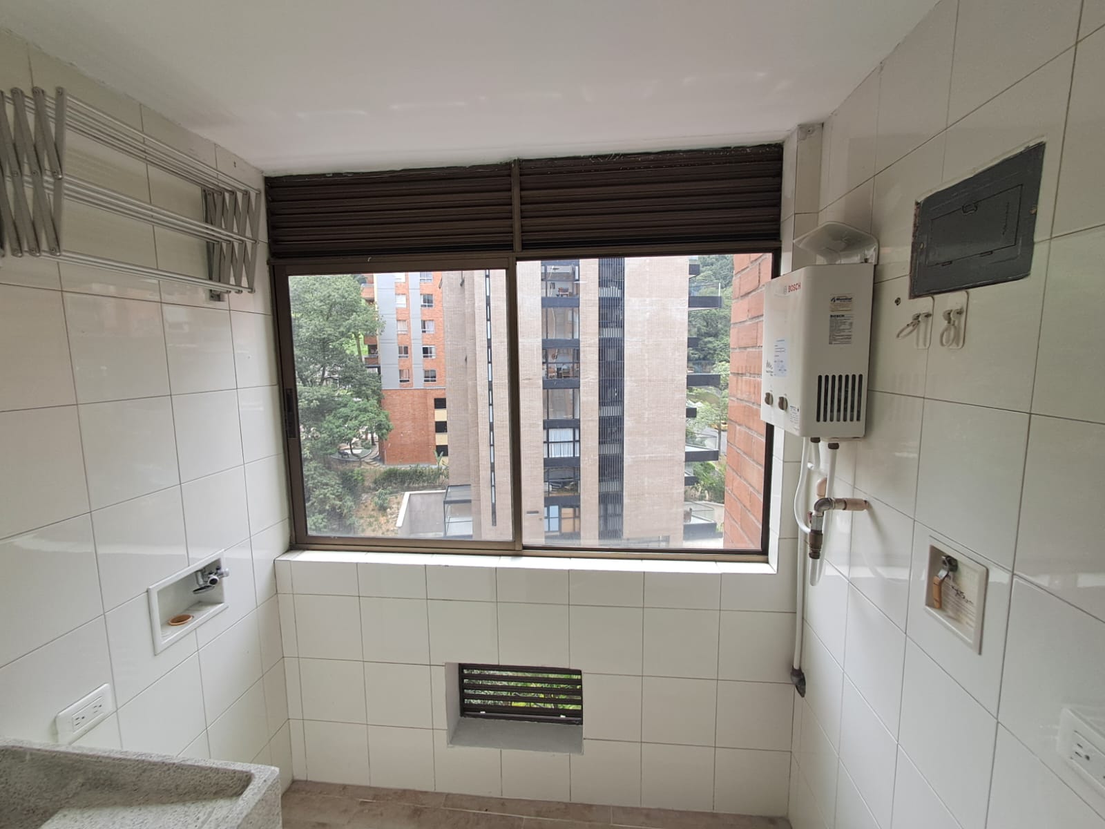 Imagen de Apartamento en arriendo en Antioquia, MEDELLÍN, CASTROPOL Imagen de Apartamento en arriendo en Antioquia, MEDELLÍN, CASTROPOL