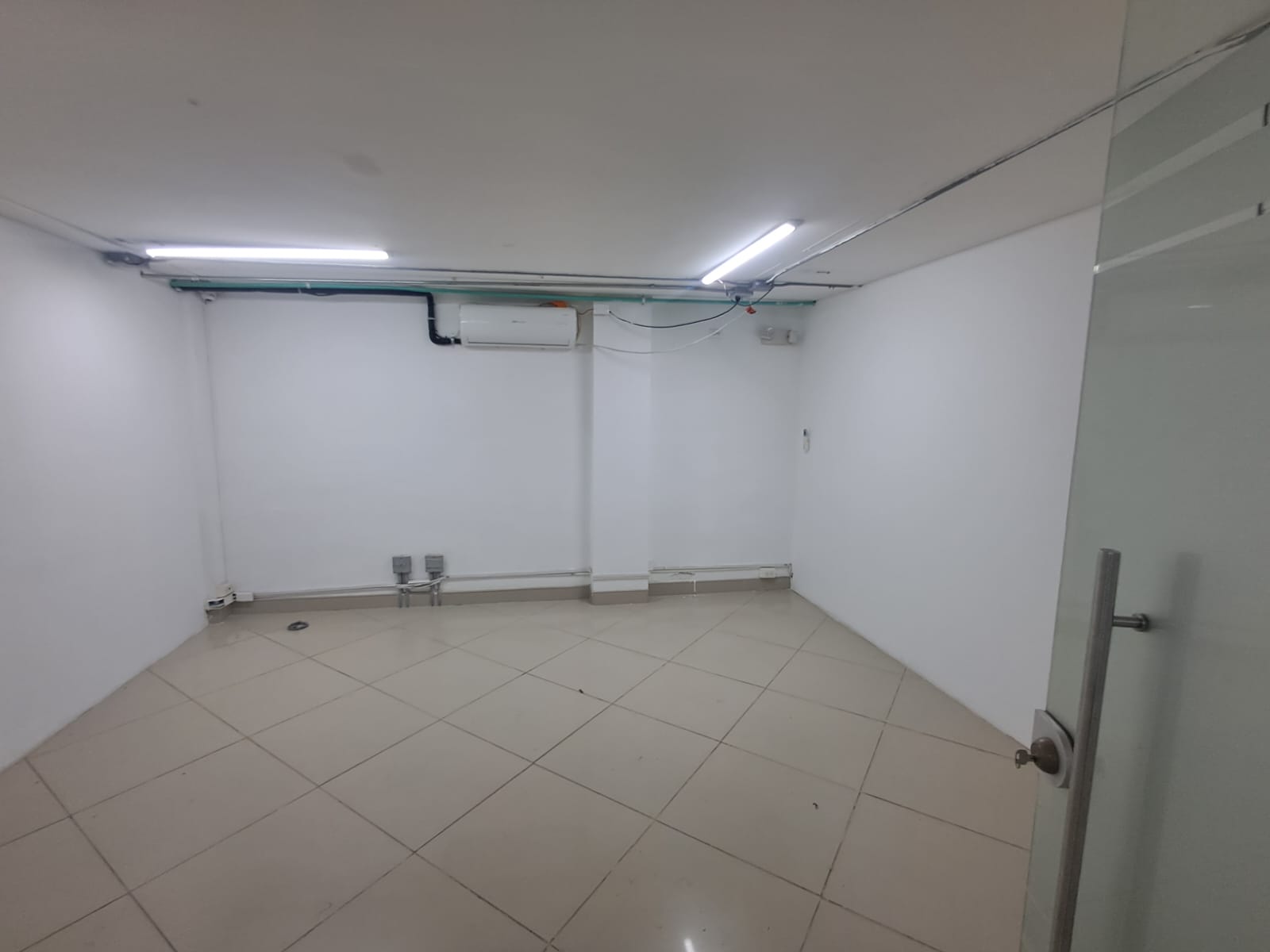 Imagen de Local en arriendo en Antioquia, MEDELLÍN, LAURELES