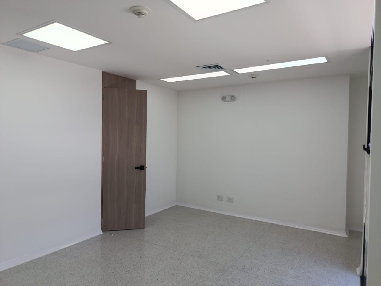 Imagen de Consultorio en arriendo en Antioquia, MEDELLÍN, MILLA DE ORO