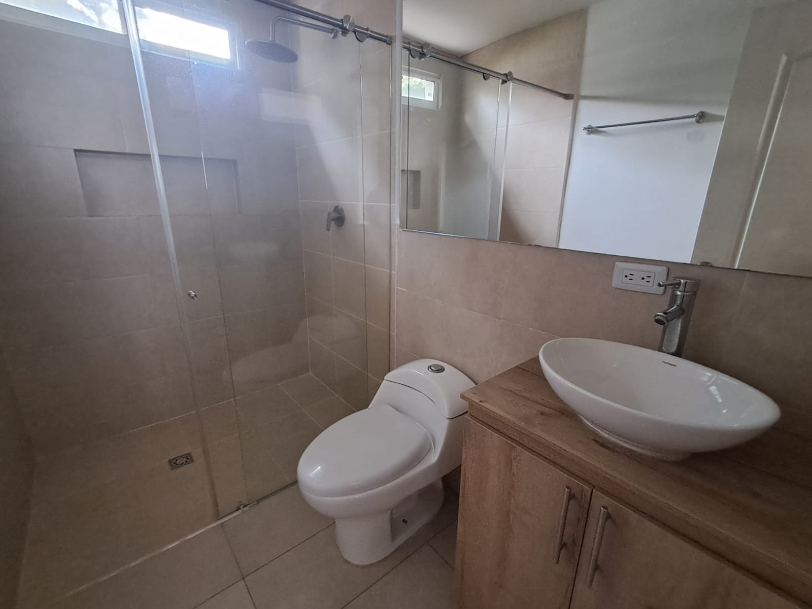 Casa en Arriendo en EL POBLADO Imagen de Casa 19