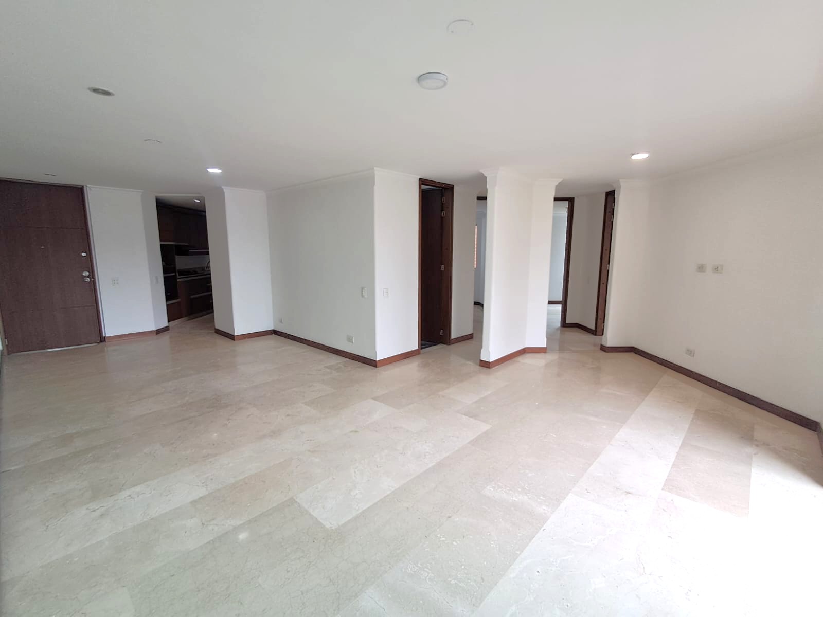 Imagen de Apartamento en arriendo en Antioquia, MEDELLÍN, LAURELES Imagen de Apartamento en arriendo en Antioquia, MEDELLÍN, LAURELES