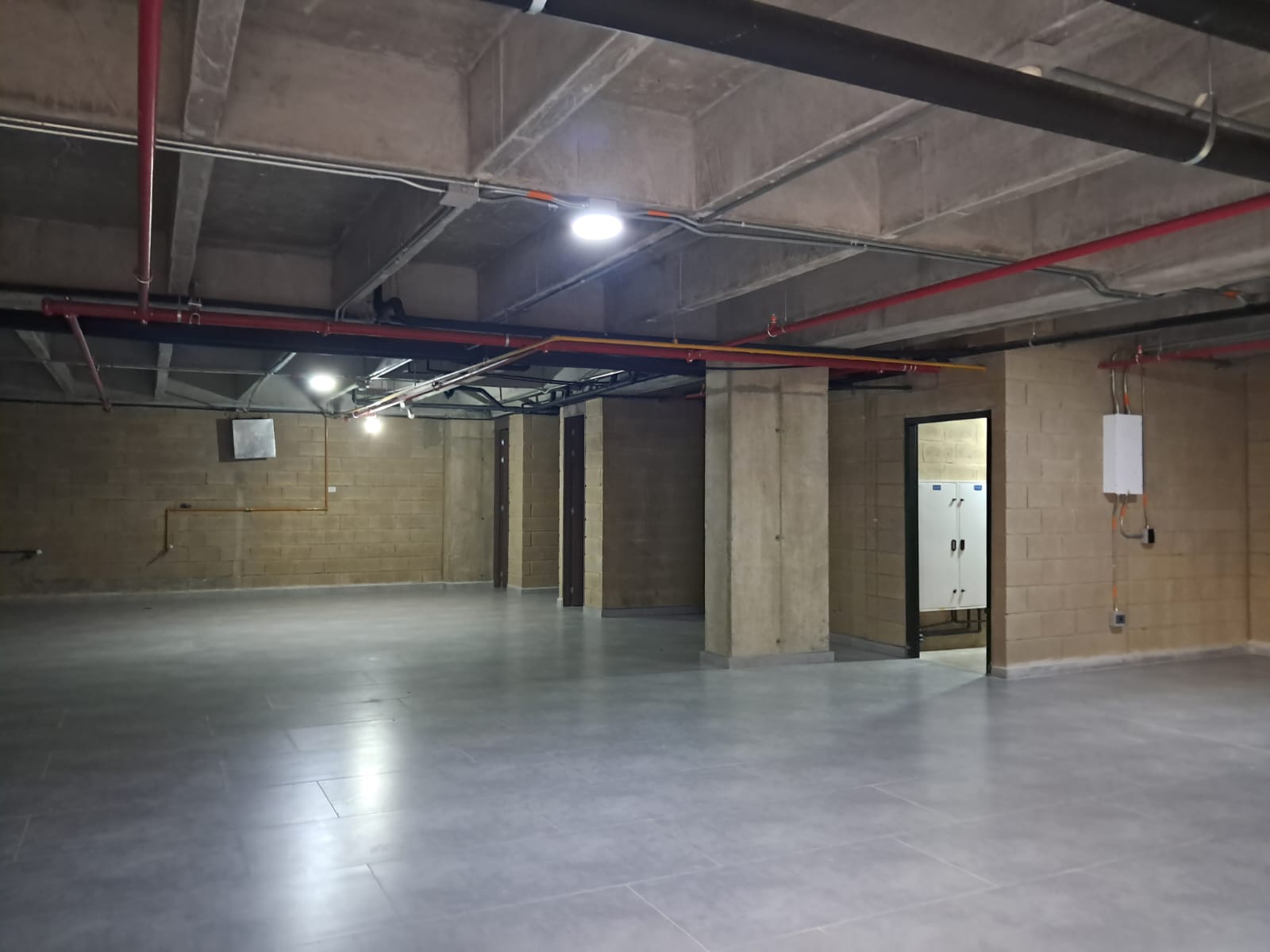 Local en Arriendo en LAURELES Imagen de Local 8