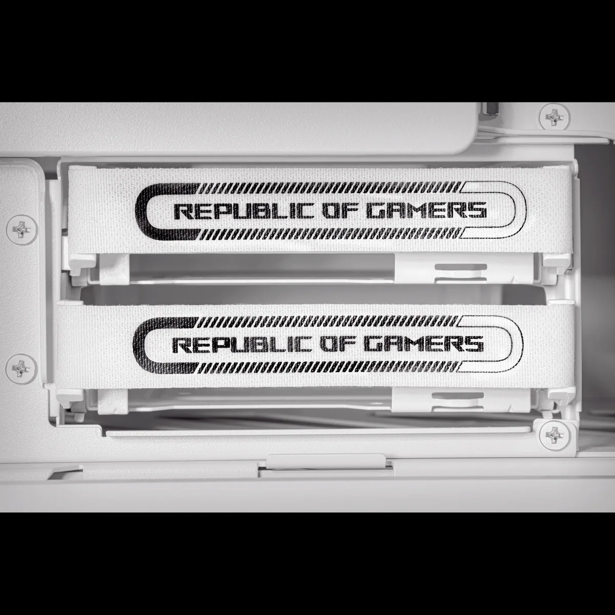 Asus ROG Hyperion GR701 Full Tower Case - White 16