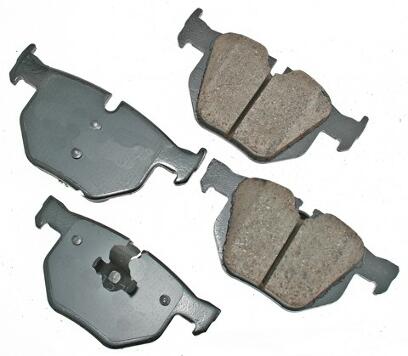 BMW Disc Brake Pad Set - Rear (Ceramic) (EURO) 34216784135 - Akebono Euro Ultra-Premium EUR1042