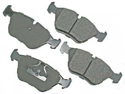 Jaguar Disc Brake Pad Set - Front JLM21917 - Akebono Euro Ultra-Premium EUR394A