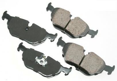 BMW Disc Brake Pad Set - Rear 34211162536 - Akebono Euro Ultra-Premium EUR396A