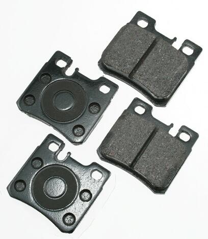 Mercedes Disc Brake Pad Set - Rear 005420172041 - Akebono Euro Ultra-Premium EUR495