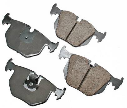 BMW Land Rover Disc Brake Pad Set - Rear (Ceramic) (EURO) SFP500210 - Akebono Euro Ultra-Premium EUR683