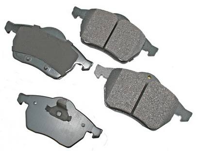 SAAB Disc Brake Pad Set - Front 99900005 - Akebono Euro Ultra-Premium EUR800