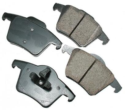 Volvo Disc Brake Pad Set - Rear 30793093 - Akebono Euro Ultra-Premium EUR980