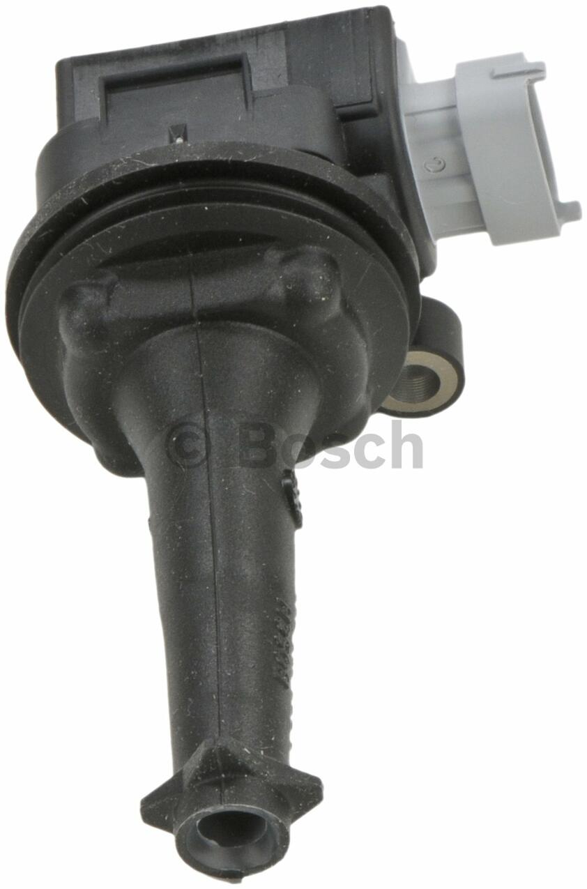 Volvo Ignition Coil 30713417 - Bosch 0221604010