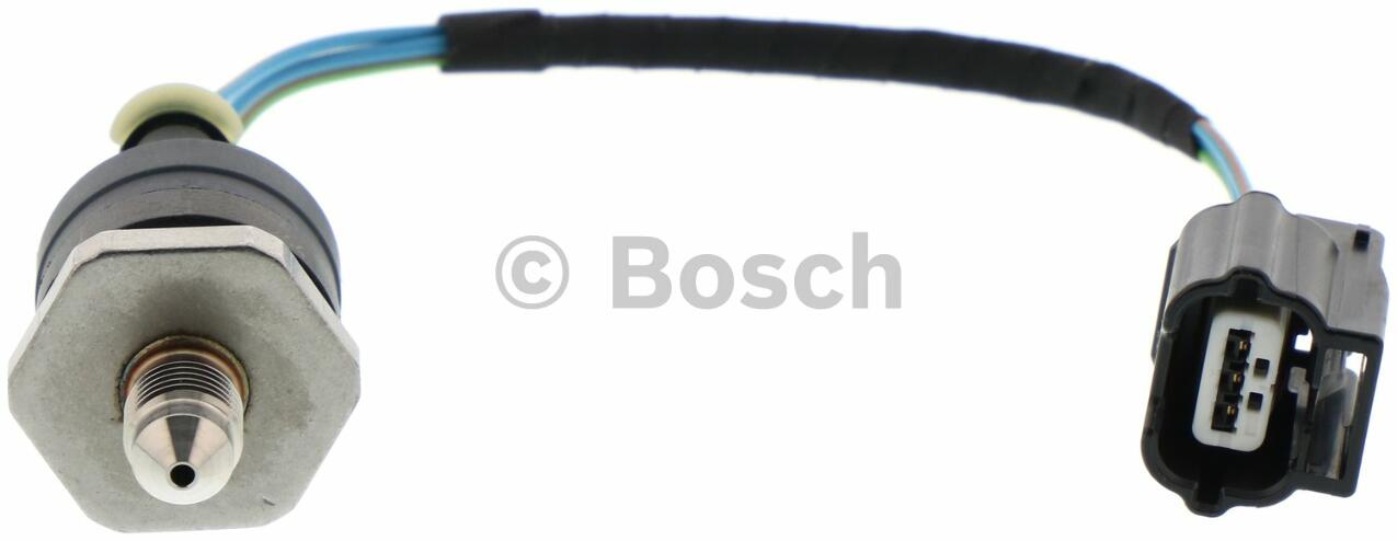 Jaguar Land Rover Fuel Pressure Sensor LR012280 - Bosch 0261545047