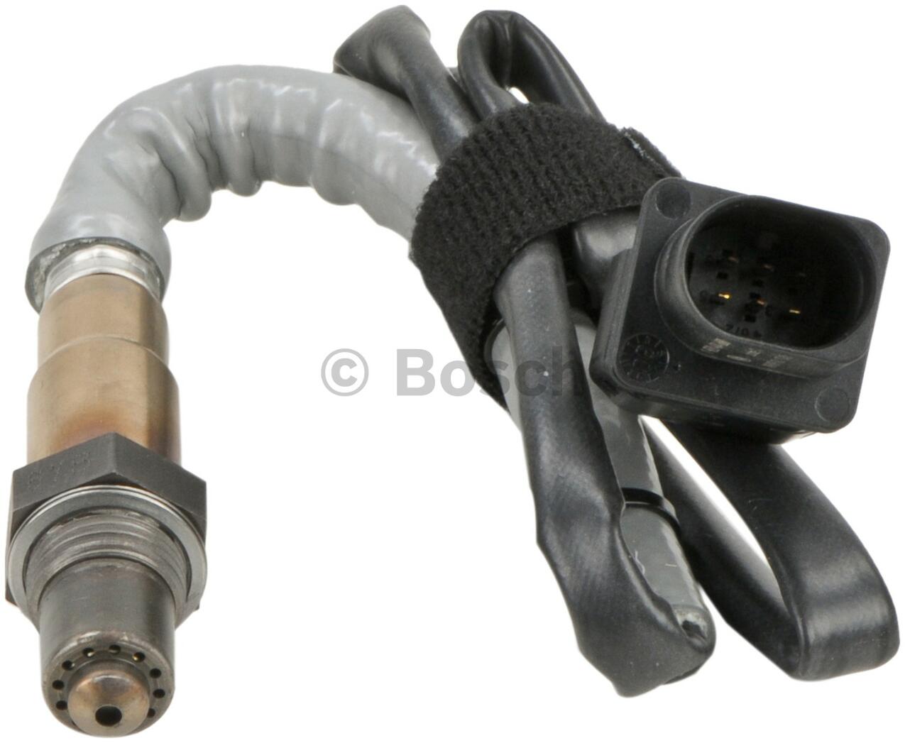 Audi Oxygen Sensor - Front (Cyl 4-5) 07L906262H - Bosch 17326