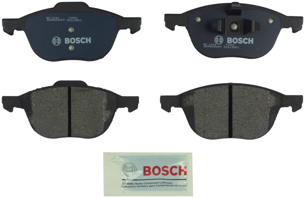 Volvo Disc Brake Pad Set - Front 30793618 - Bosch QuietCast BC1044