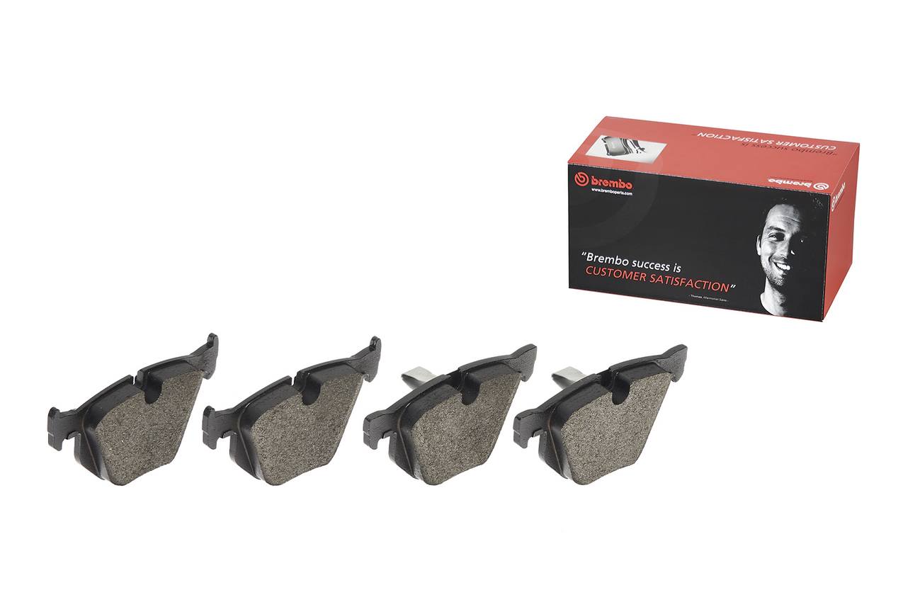 BMW Disc Brake Pad Set - Rear (Low-Met) 34216784135 Brembo