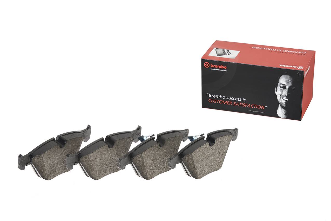 BMW Disc Brake Pad Set - Front (Low-Met) 34116871557 Brembo