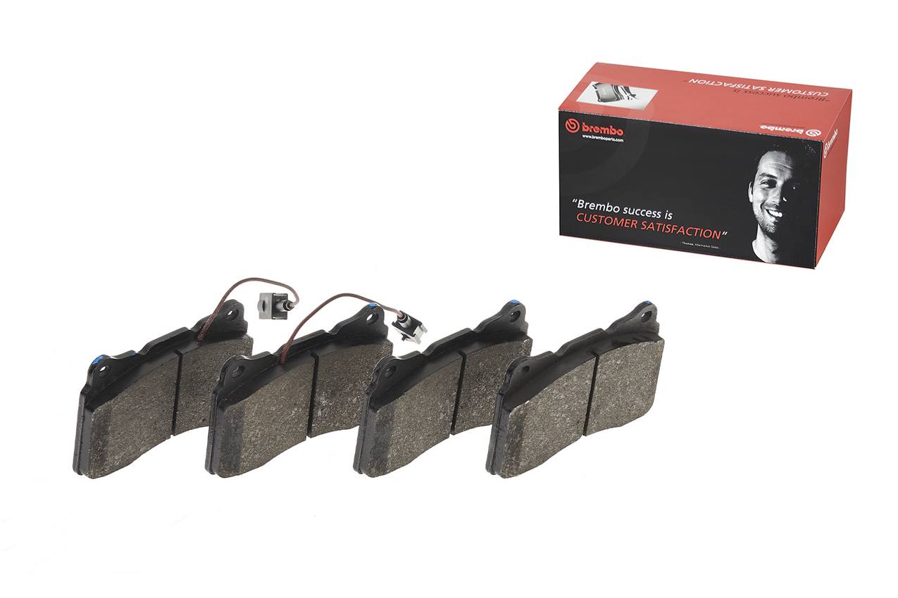 Volvo Disc Brake Pad Set - Front (Low-Met) 30748957 Brembo