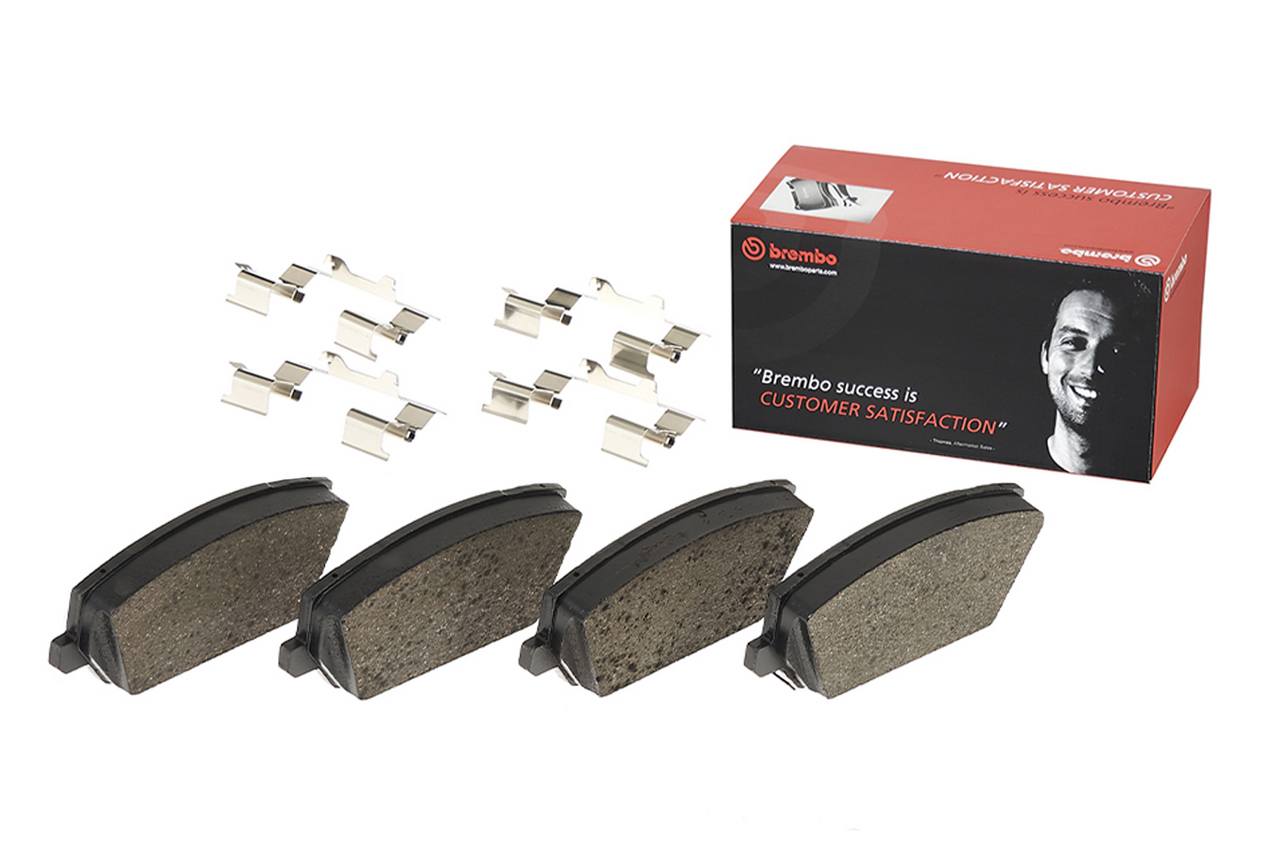 Hyundai Disc Brake Pad Set - Front (Low-Met) 58101S1A00 Brembo