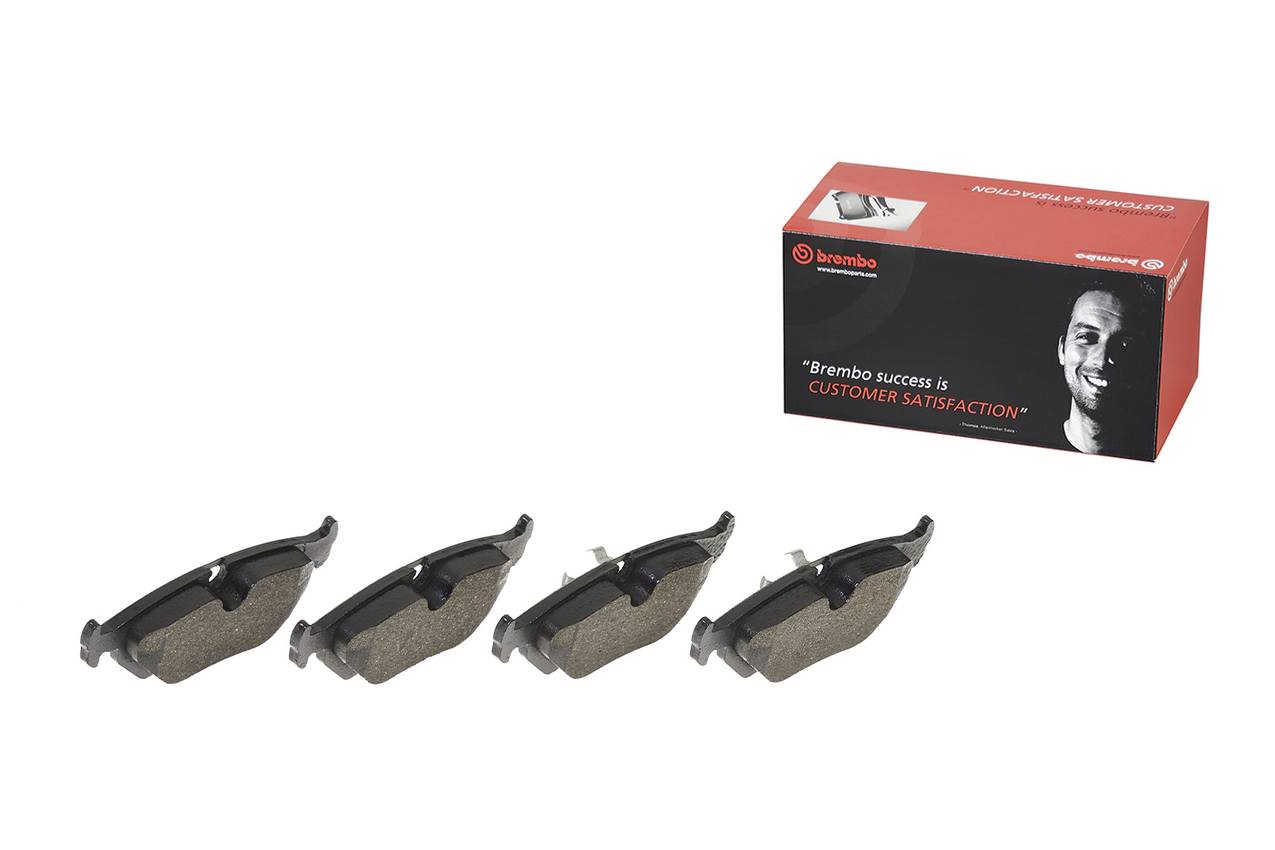 Jaguar Disc Brake Pad Set - Rear (Low-Met) JLM21919 Brembo