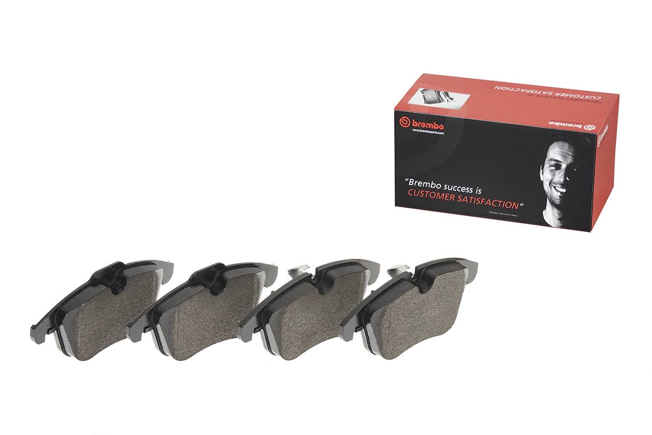 Jaguar Disc Brake Pad Set - Front (Low-Met) C2C39929 Brembo