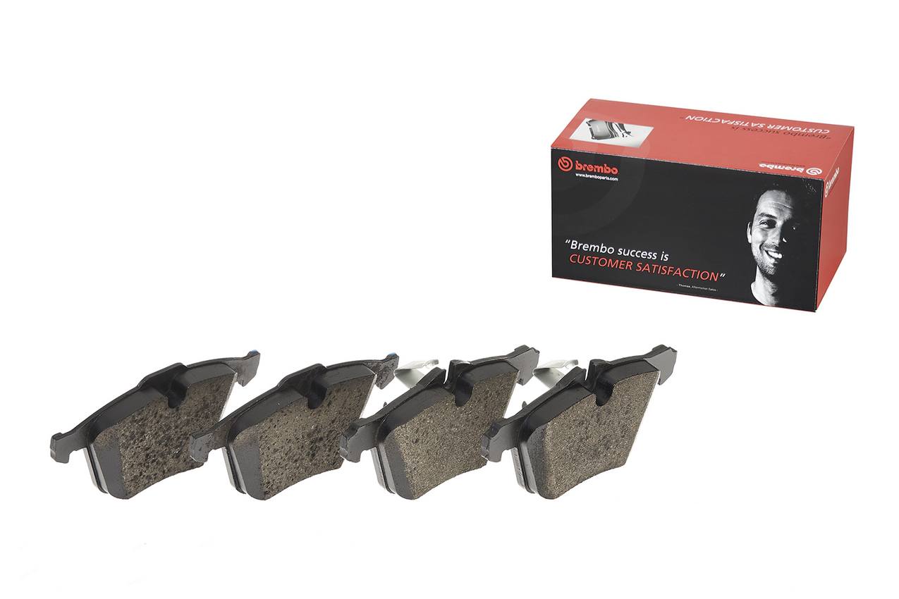 Jaguar Disc Brake Pad Set - Front (Low-Met) T2R10202 Brembo