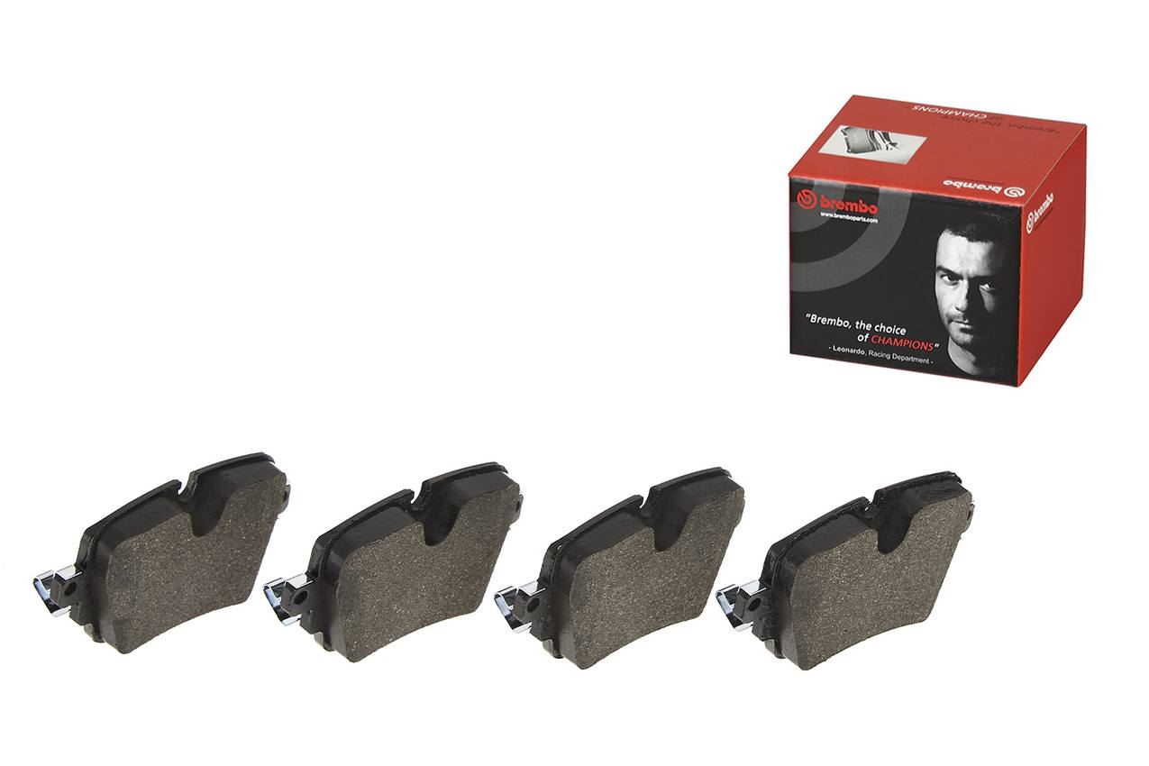 Jaguar Disc Brake Pad Set - Rear (Low-Met) T2R7945 Brembo