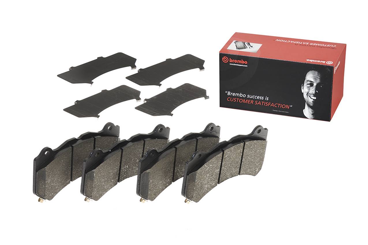 Cadillac Chevrolet Disc Brake Pad and Rotor Kit - Front (370mm) (Low-Met) Brembo