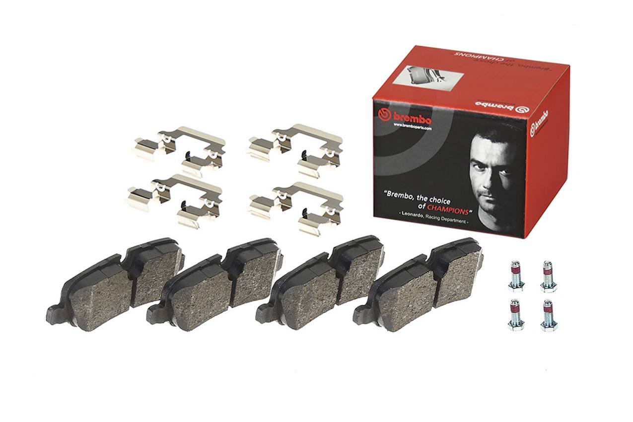 Land Rover Disc Brake Pad Set - Rear (Low-Met) SFP500140 Brembo