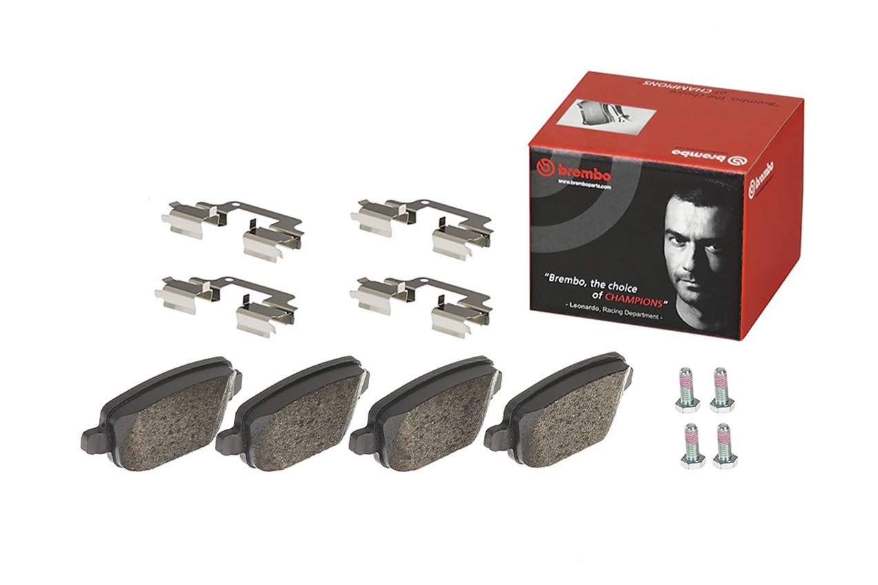 Land Rover Volvo Disc Brake Pad Set - Rear (Low-Met) LR003772 Brembo