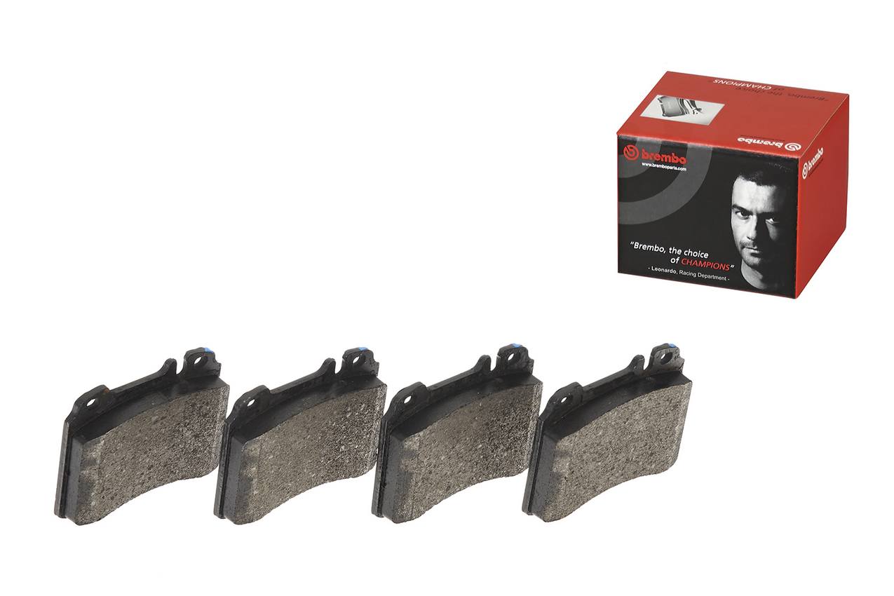 Mercedes Disc Brake Pad Set - Front (Low-Met) 005420022041 Brembo