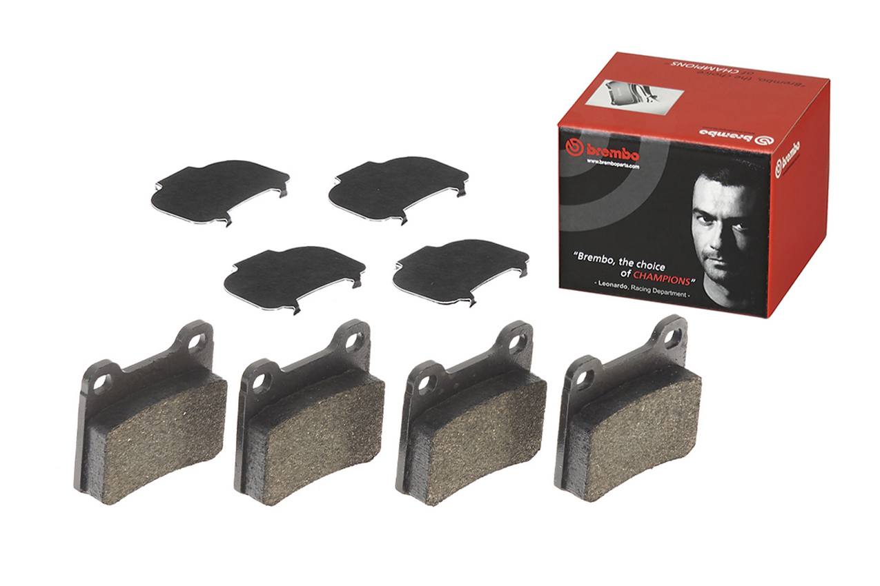 Mercedes Disc Brake Pad Set - Rear (Low-Met) 0004209820 Brembo