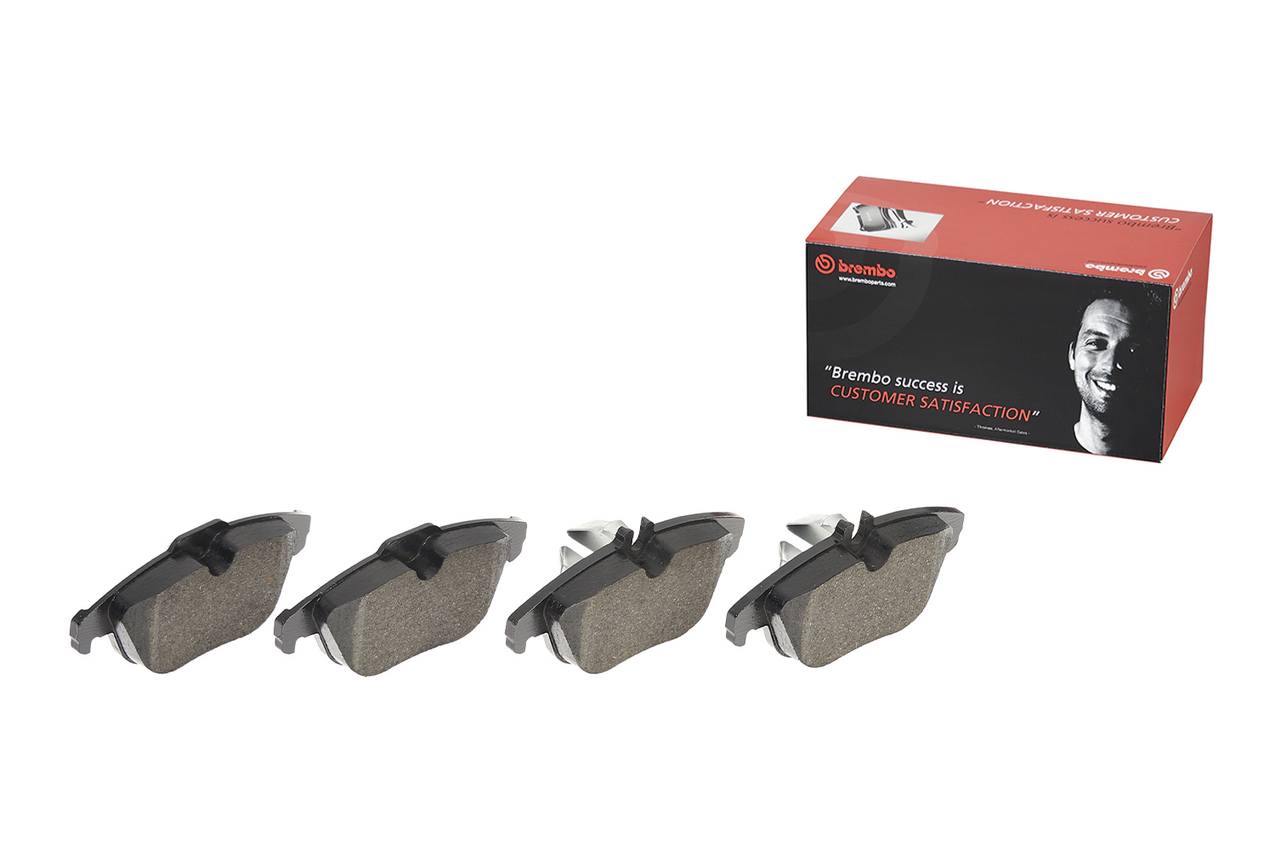 Mercedes Disc Brake Pad Set - Rear (Low-Met) 0074208520 Brembo