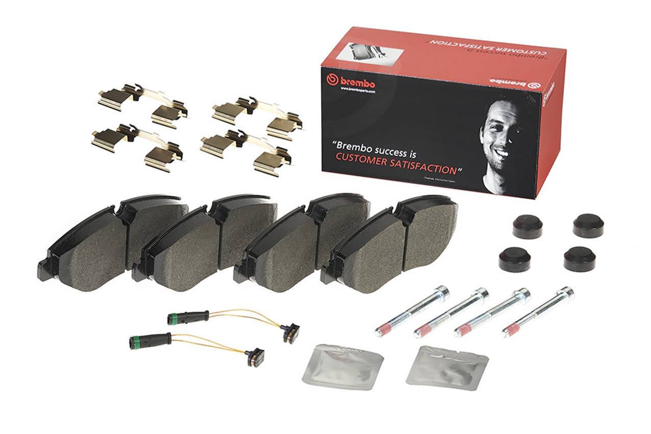 Mercedes Dodge Disc Brake Pad and Rotor Kit - Front (300mm) (Low-Met) Brembo