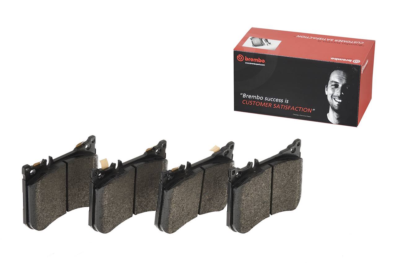 Mercedes Disc Brake Pad Set - Front (Low-Met) 0084203320 Brembo