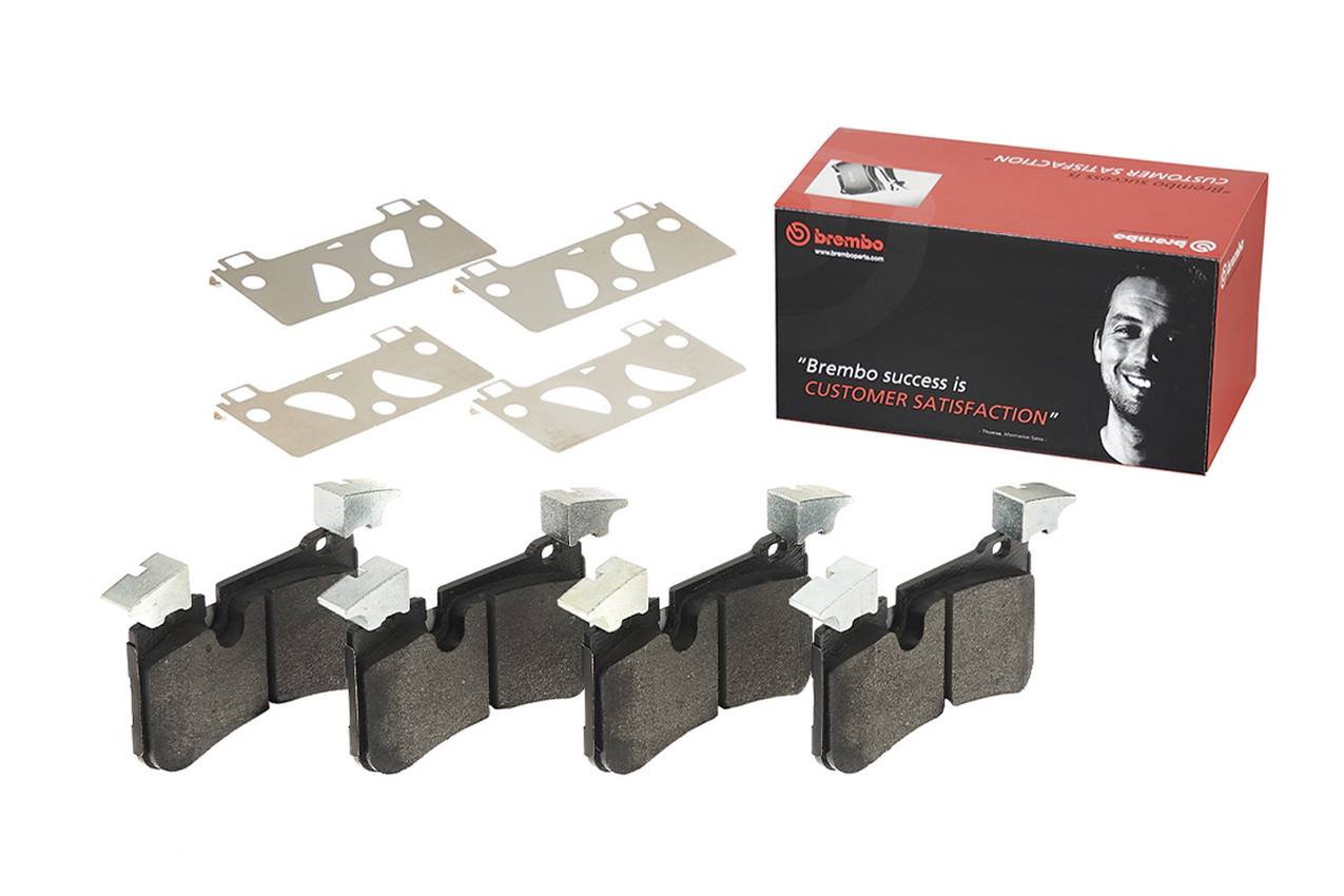 Mercedes Disc Brake Pad Set - Rear (Low-Met) 005420412041 Brembo