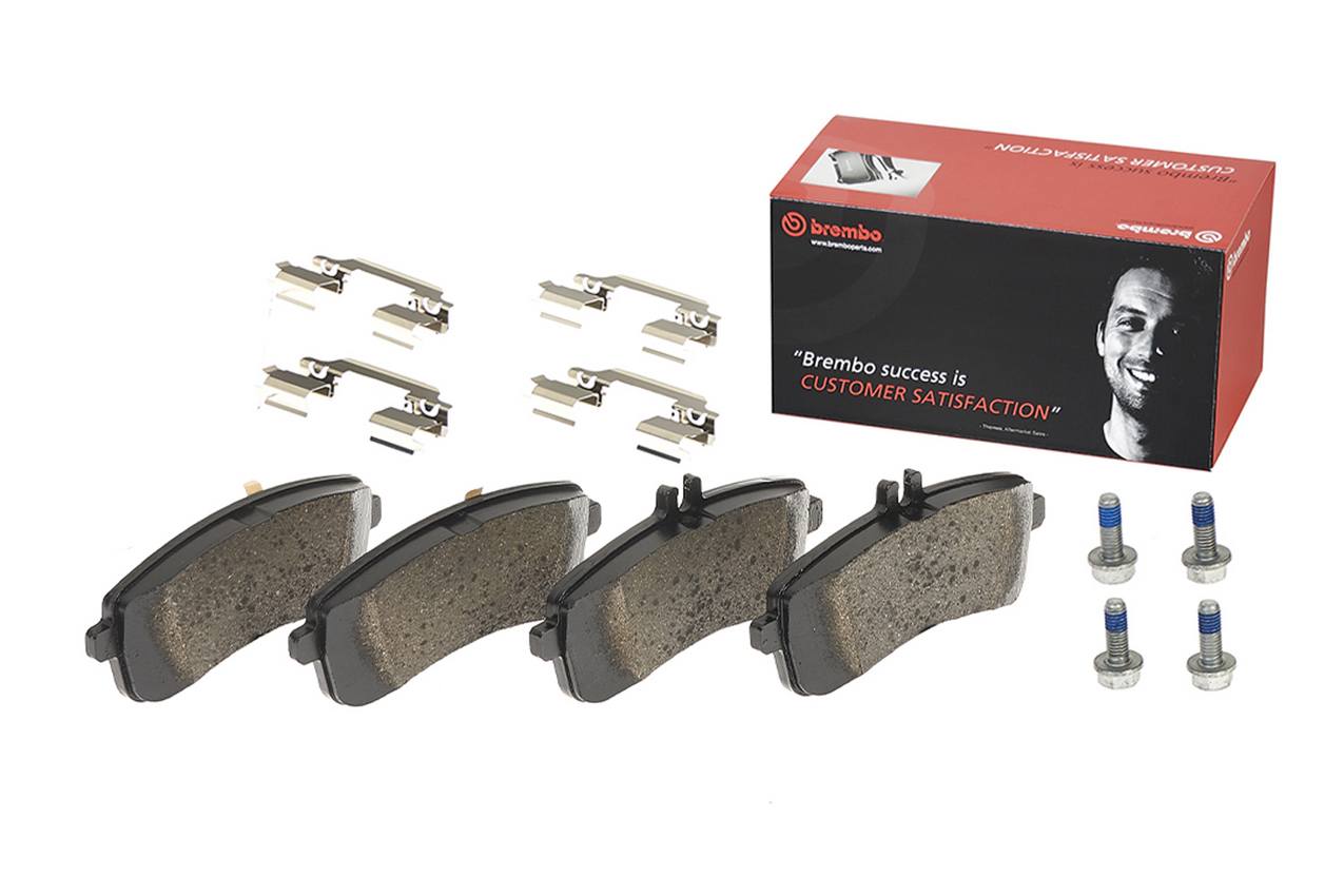 Mercedes Disc Brake Pad Set - Rear (Low-Met) 0084200720 Brembo