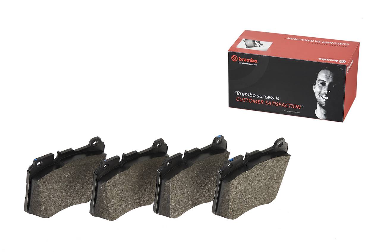 Mercedes Disc Brake Pad Set - Front (Low-Met) 000420810064 Brembo