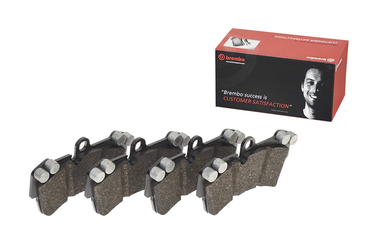 Audi Porsche Volkswagen Disc Brake Pad and Rotor Kit - Front (350mm) (Low-Met) Brembo