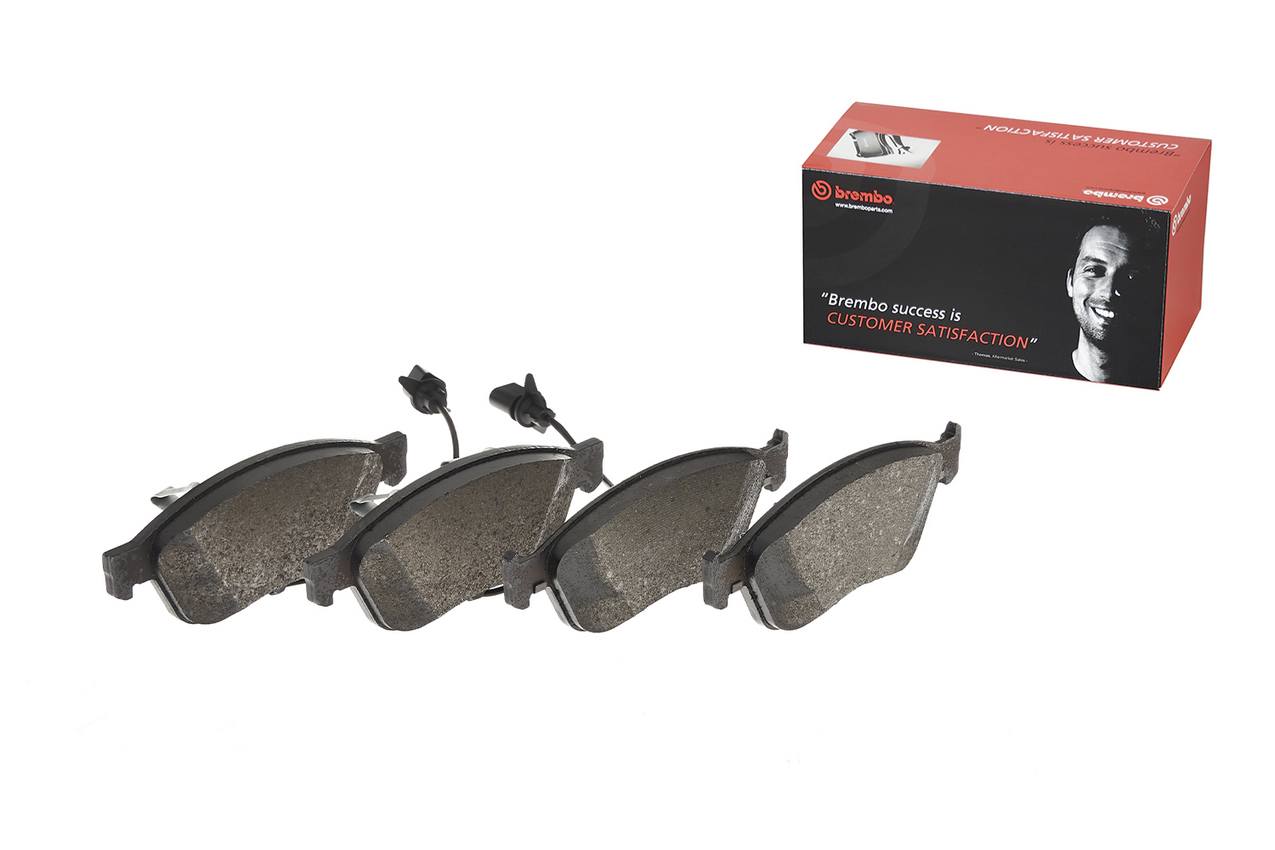 Audi Volkswagen Disc Brake Pad Set - Front (Low-Met) 4E0698151 Brembo