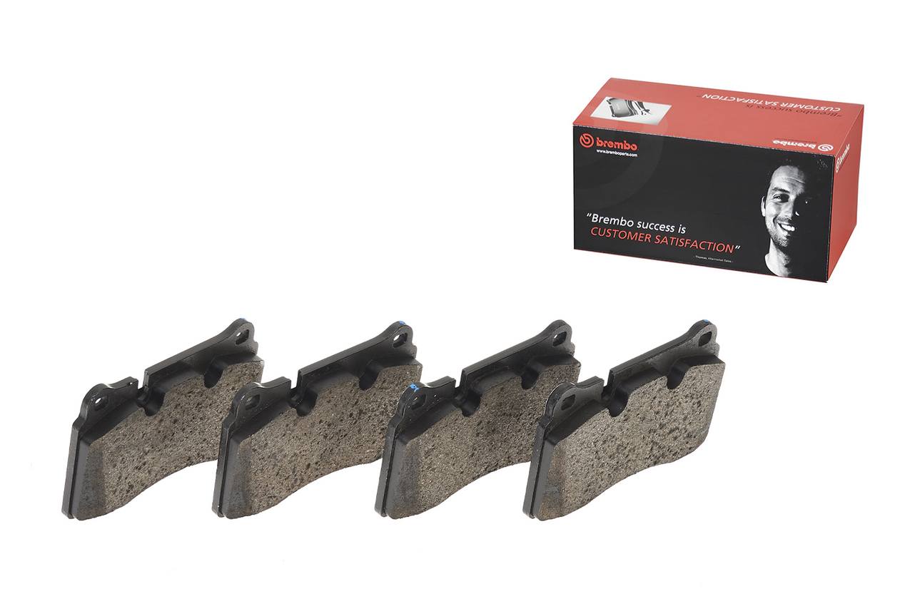 Audi Disc Brake Pad Set - Front (Low-Met) 8J0698151K Brembo