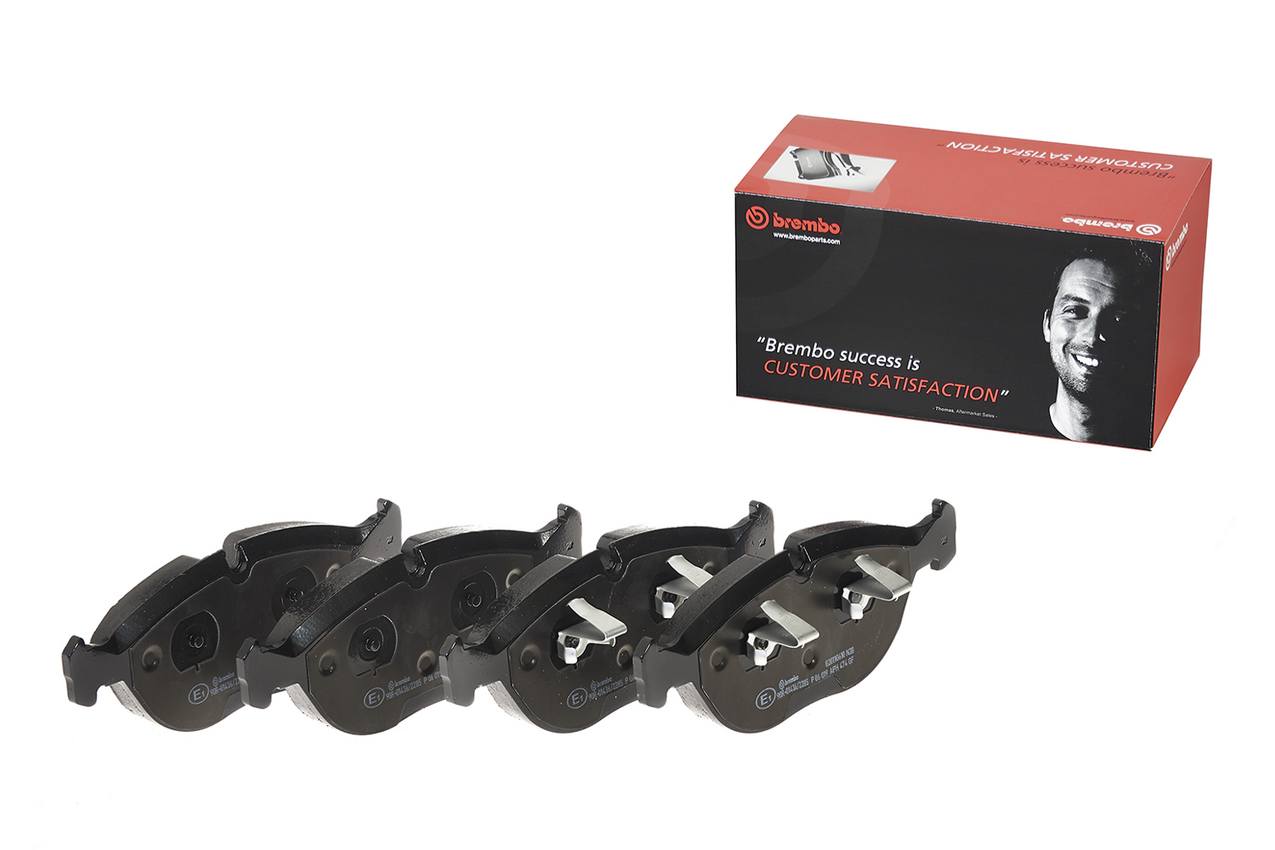 Mercedes Chrysler Disc Brake Pad and Rotor Kit - Front (330mm) (Low-Met) Brembo