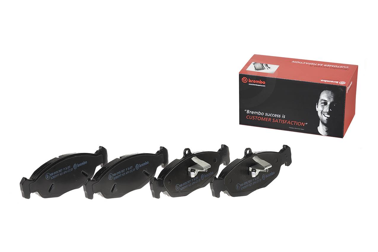 Jaguar Disc Brake Pad Set - Rear (Low-Met) JLM21918 Brembo