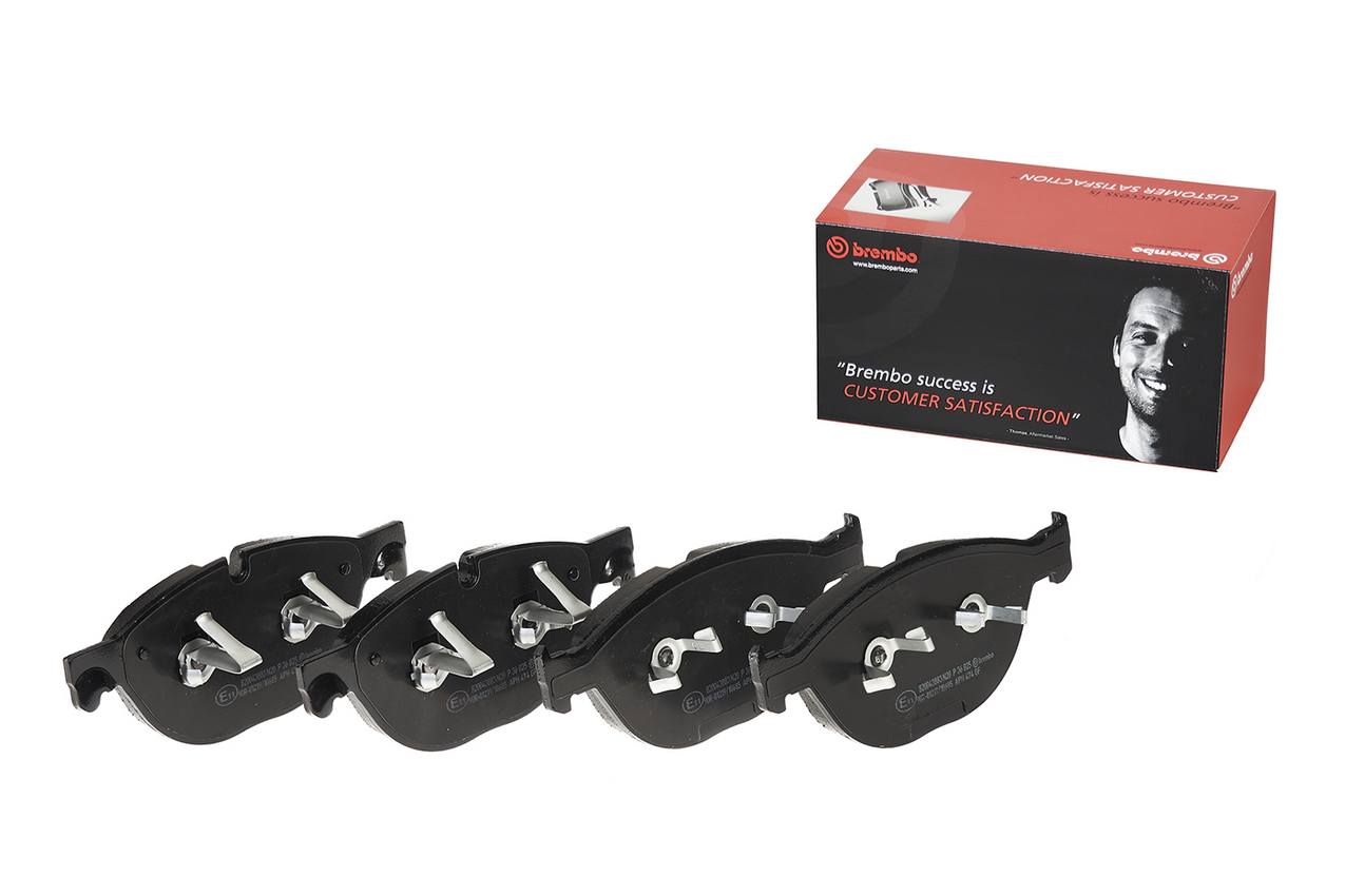 Jaguar Disc Brake Pad Set - Front (Low-Met) C2D3801 Brembo