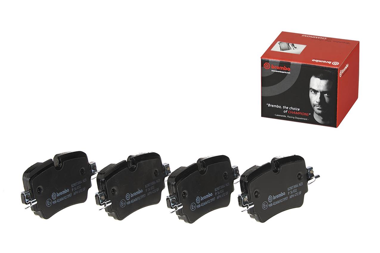 Jaguar Disc Brake Pad Set - Rear (Low-Met) T2R7945 Brembo