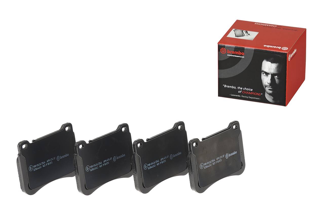 Mercedes Disc Brake Pad Set - Front (Low-Met) 004420512041 Brembo