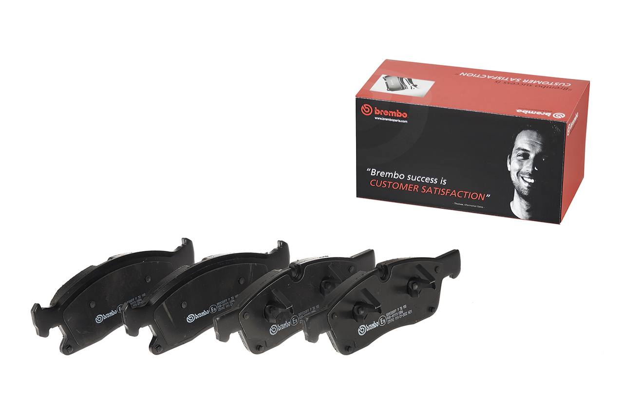 Mercedes Disc Brake Pad Set - Front (Low-Met) 0074208120 Brembo