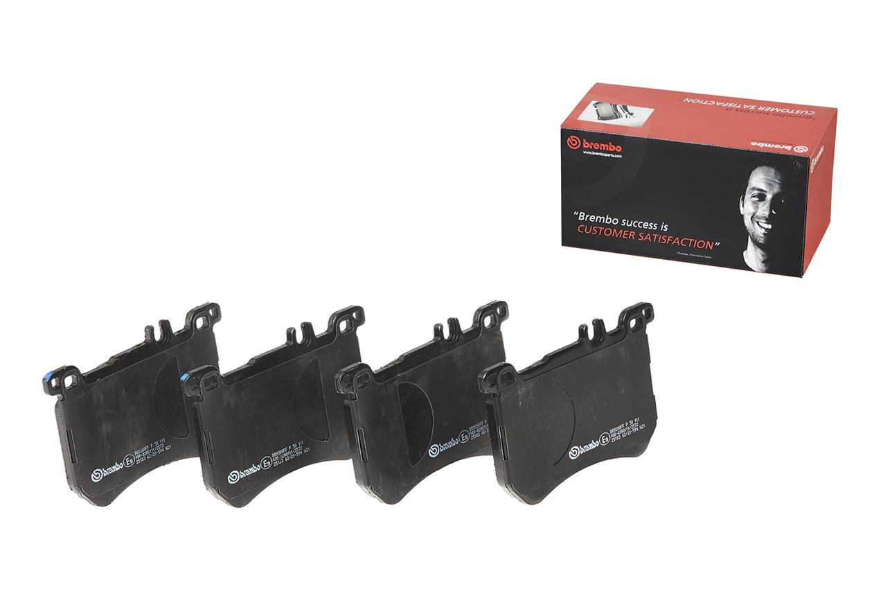 Mercedes Disc Brake Pad Set - Front (Low-Met) 0084203520 Brembo